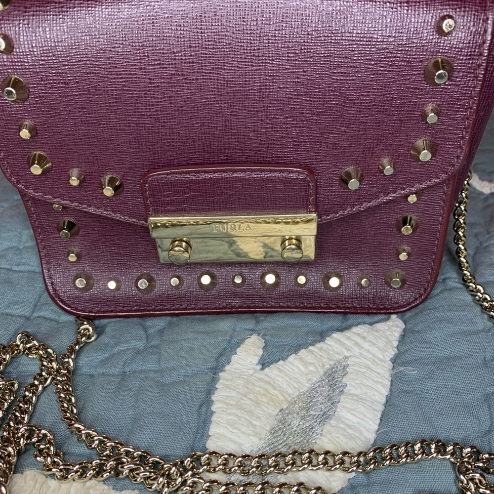 Furla women bag very cute in good condition